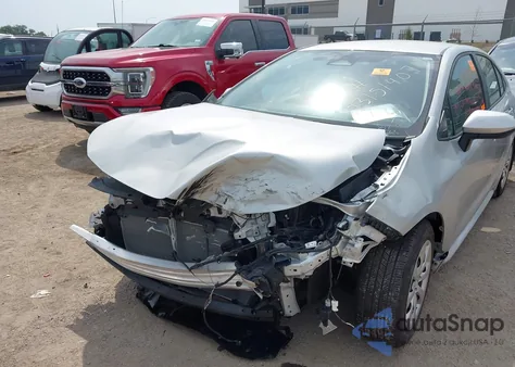 2025 Toyota Corolla Le z USA, uszkodzony, nr VIN 5YFB4MDE0SP255959